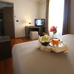 Jet Hotel 4*