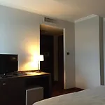 Jet Hotel