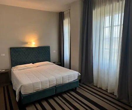 Jet Ξενοδοχείο 4*