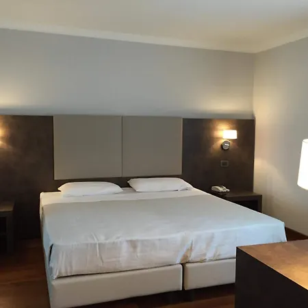 Jet 4* Caselle Torinese