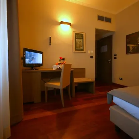 Jet Hotell 4*
