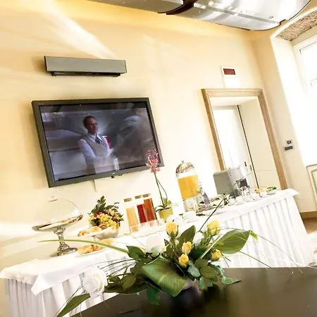 Jet Hotell 4*