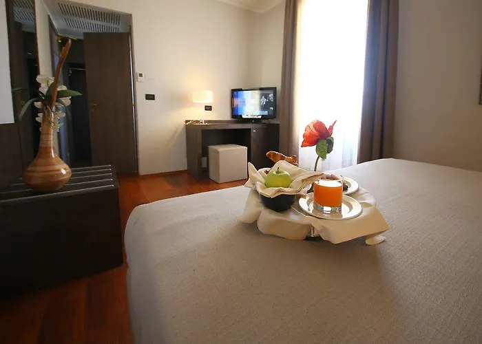 Jet Hotell 4*